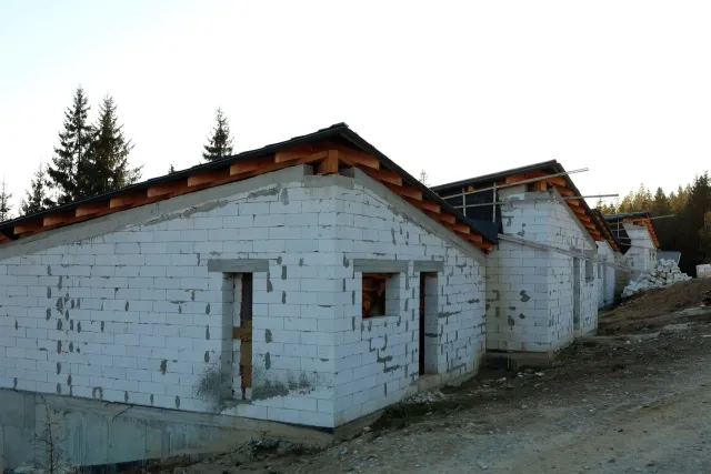 PÓTAY Диво Хутір — деталь монтажу, жовтень 2024